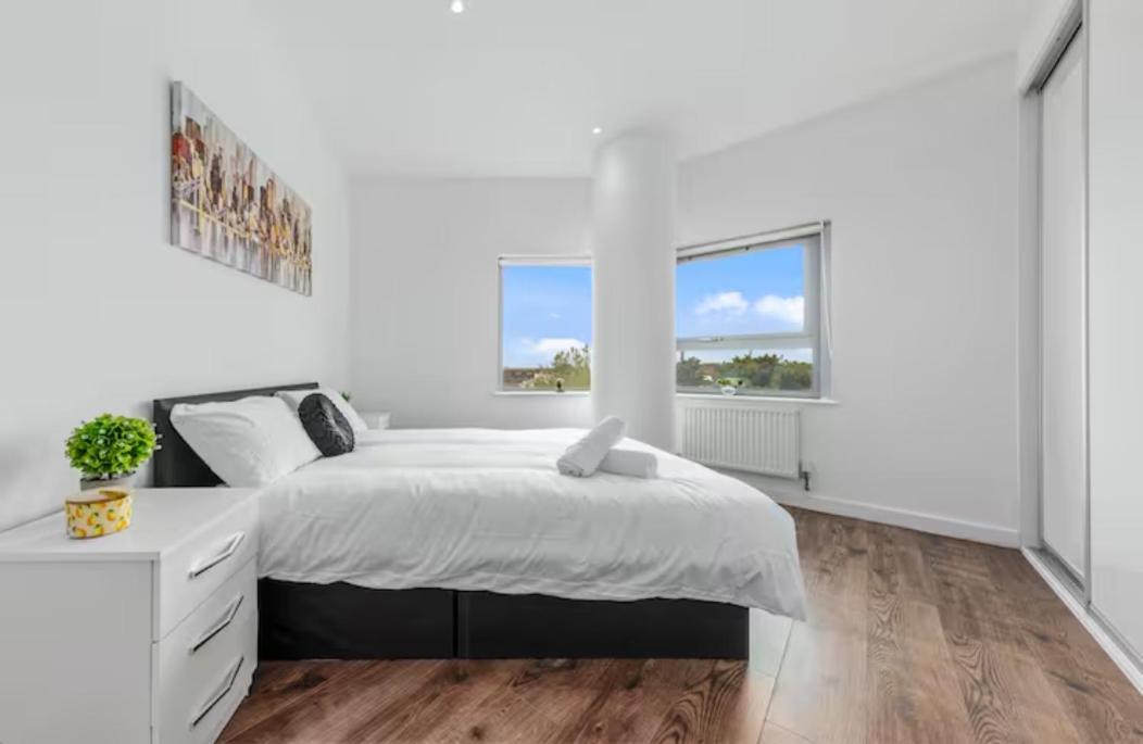 Airy 2Br Flat Delta London Dp332 Apartman Croydon Kültér fotó