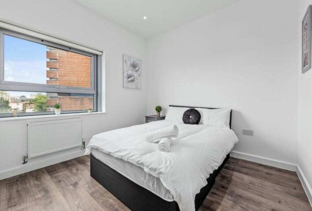 Airy 2Br Flat Delta London Dp332 Apartman Croydon Kültér fotó